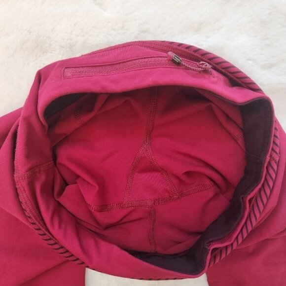Lululemon Run: Inspire Crop II Bumble Berry / Hyper Stripe Bordeaux - Picture 14 of 14